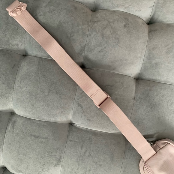ORIGINAL OG Lululemon Everywhere Belt Bag Misty Pink - Picture 8 of 15
